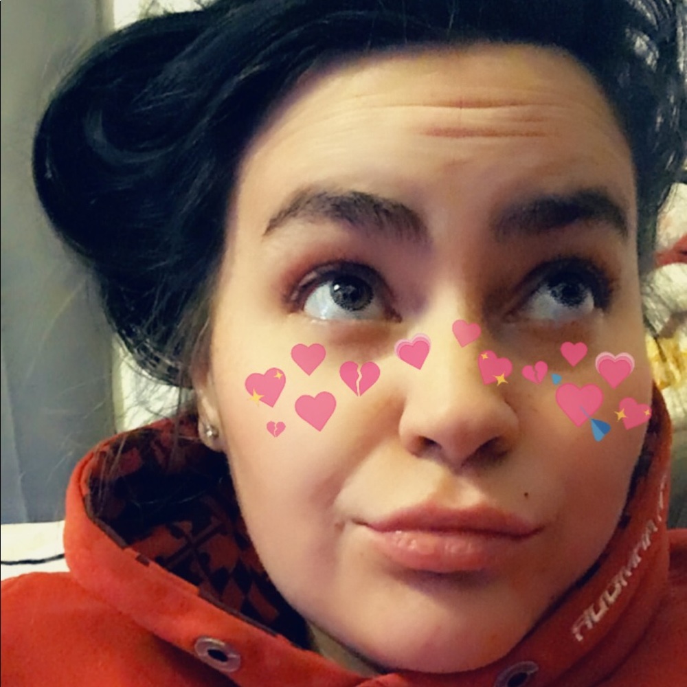 Meet your Posher, Jennifer
